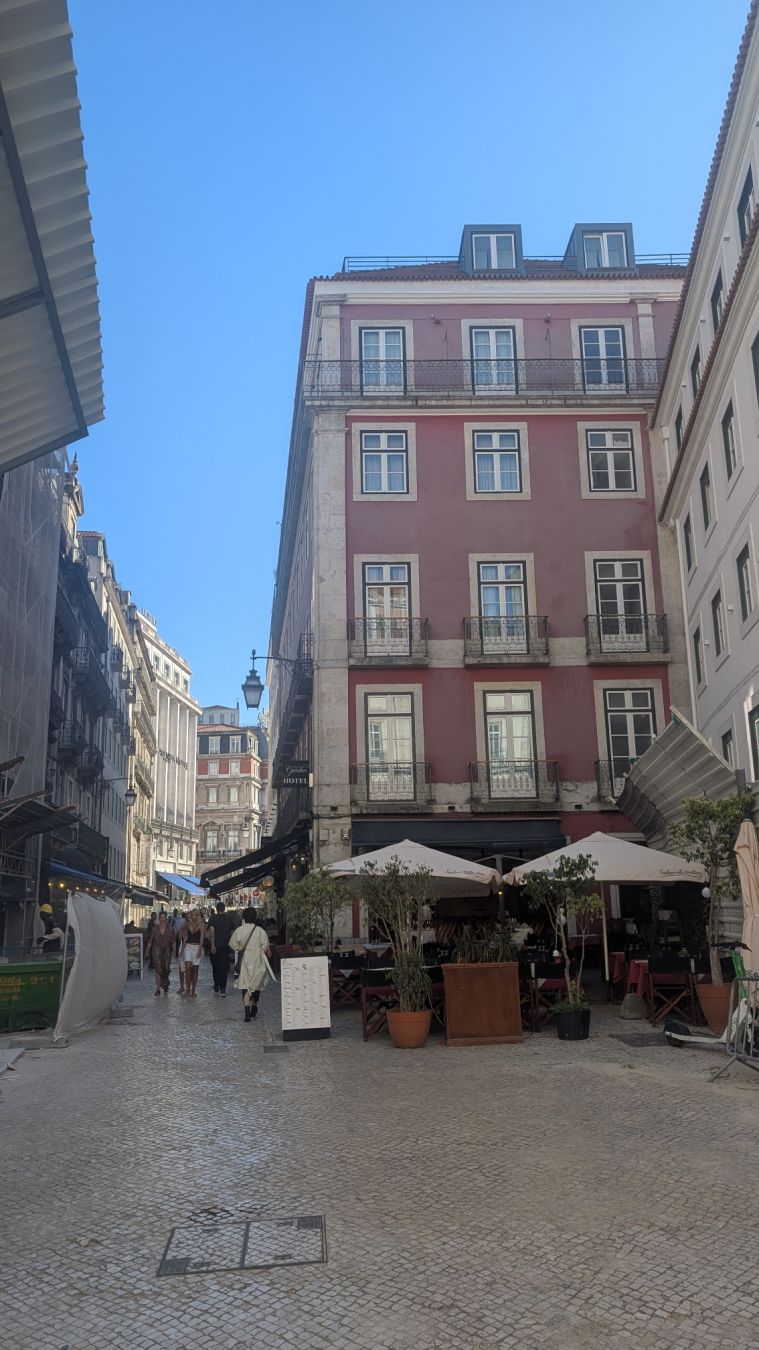 The white glazed cobble stones in Lisbon are so slippery. I'm so glad it was not raining.